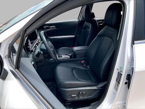 Certified 2026 Kia Sportage EX FWD image 15
