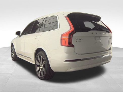 Used 2025 Volvo XC90 T8 Plus w/ Protection Package Premier image 8