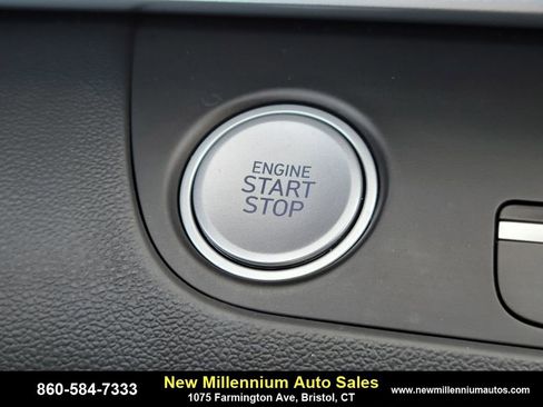 Used 2025 Hyundai Elantra SEL image 25