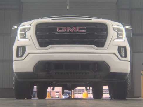 Used 2021 GMC Sierra 1500 Elevation image 3