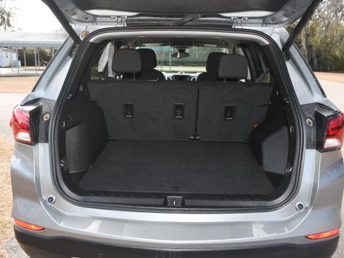 Used 2024 Chevrolet Equinox LT image 17