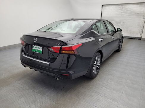 Used 2023 Nissan Altima 2.5 SV w/ SV Premium Package image 9