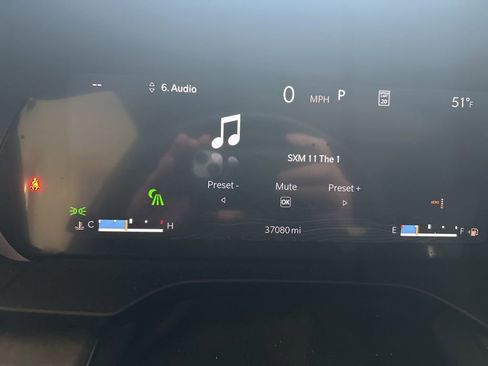 Used 2023 Jeep Grand Cherokee L Overland w/ Advanced Protech Group III image 11