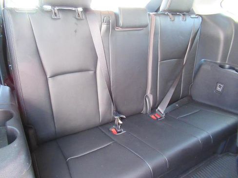 Used 2021 Toyota Highlander Limited FWD image 34