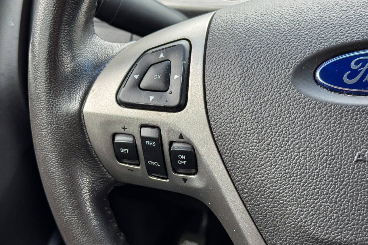Used 2016 Ford Taurus SEL FWD image 22