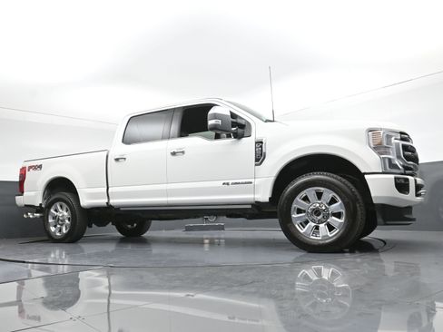 Used 2022 Ford F250 Platinum w/ FX4 Off-Road Package image 22