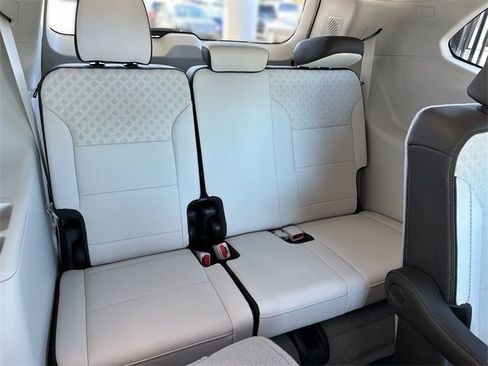 Used 2025 GMC Acadia Denali w/ LPO, Floor Liner Package image 25