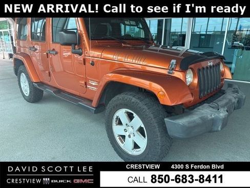Used 2011 Jeep Wrangler Unlimited Sahara w/ Connectivity Group AWD/4WD image 1