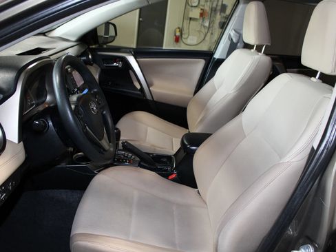 Used 2015 Toyota RAV4 XLE FWD image 22