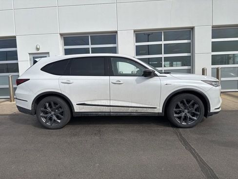 Used 2023 Acura MDX A-Spec image 3