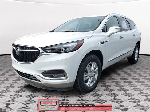Used 2021 Buick Enclave Essence image 2