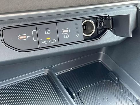 New 2026 Kia Carnival EX image 37