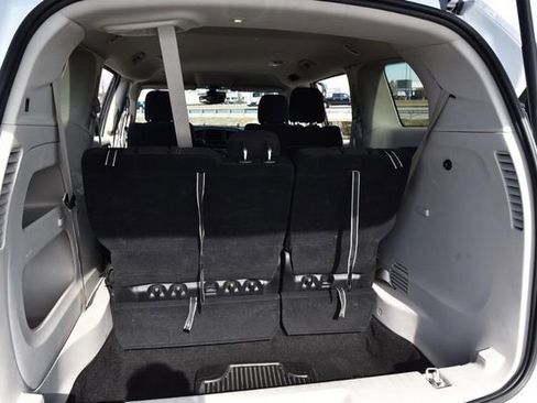 Used 2024 Chrysler Voyager LX image 24