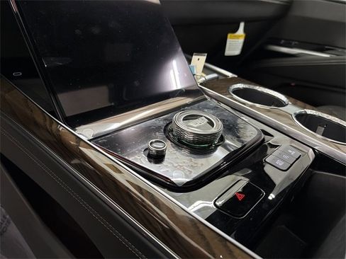 Certified 2025 Cadillac Escalade Sport Platinum w/ LPO, ONYX Package image 23