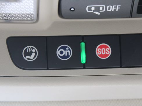 Used 2019 GMC Acadia Denali w/ Technology Package FWD image 65