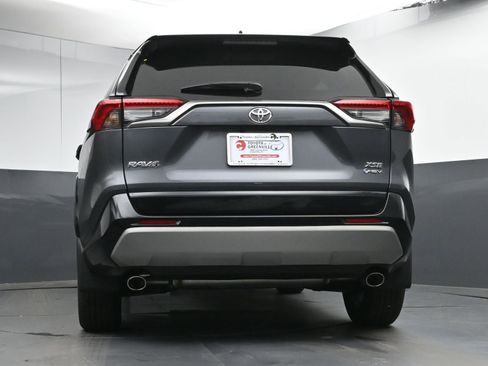 Certified 2025 Toyota RAV4 XSE image 27