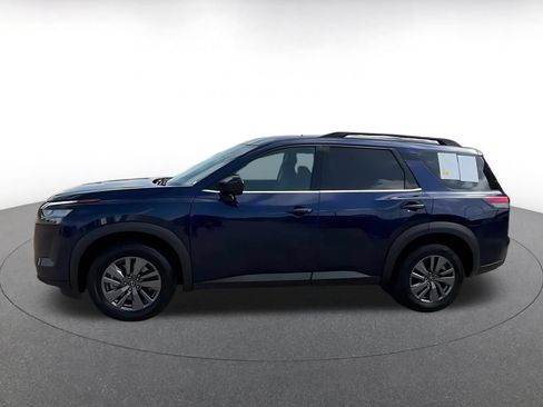 Used 2026 Nissan Pathfinder SV FWD image 9