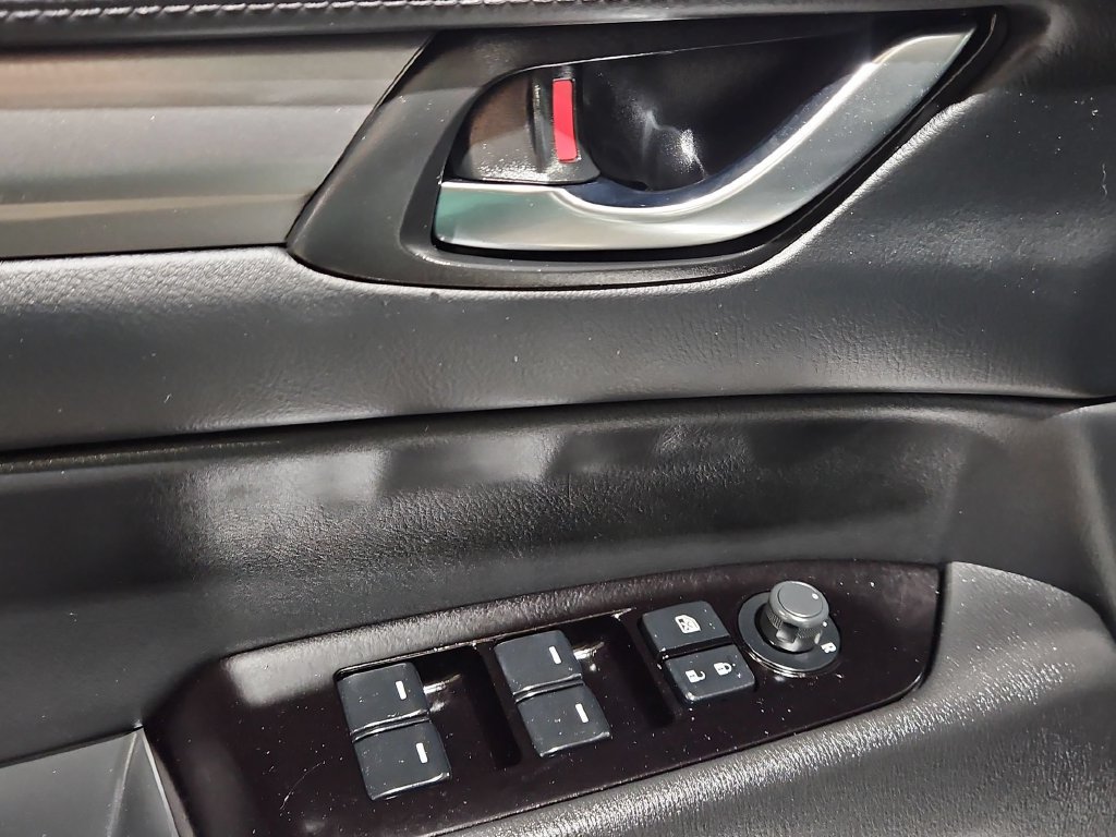 Used 2025 MAZDA CX-5 AWD 2.5 S w/ Preferred Package image 13