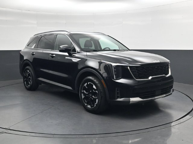 Used 2024 Kia Sorento S AWD/4WD image 2