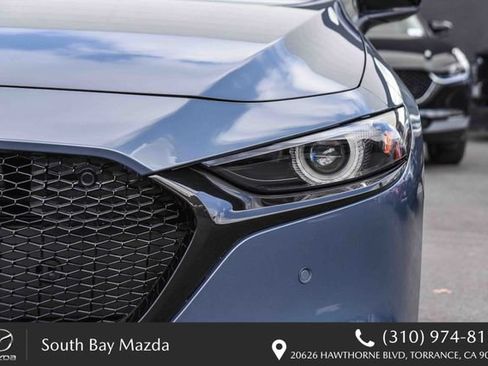 New 2026 MAZDA MAZDA3 Hatchback w/Premium Plus Pkg image 4