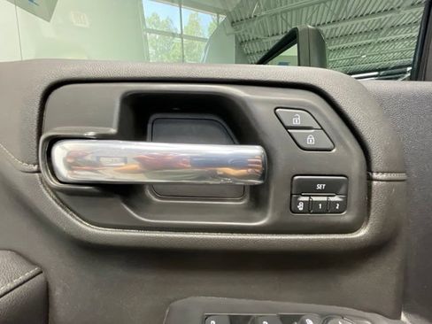 Used 2023 Chevrolet Silverado 2500 LTZ w/ LTZ Convenience Package II AWD/4WD image 33