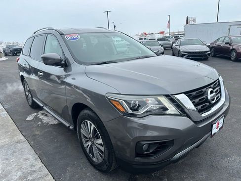 Used 2020 Nissan Pathfinder SV FWD image 4