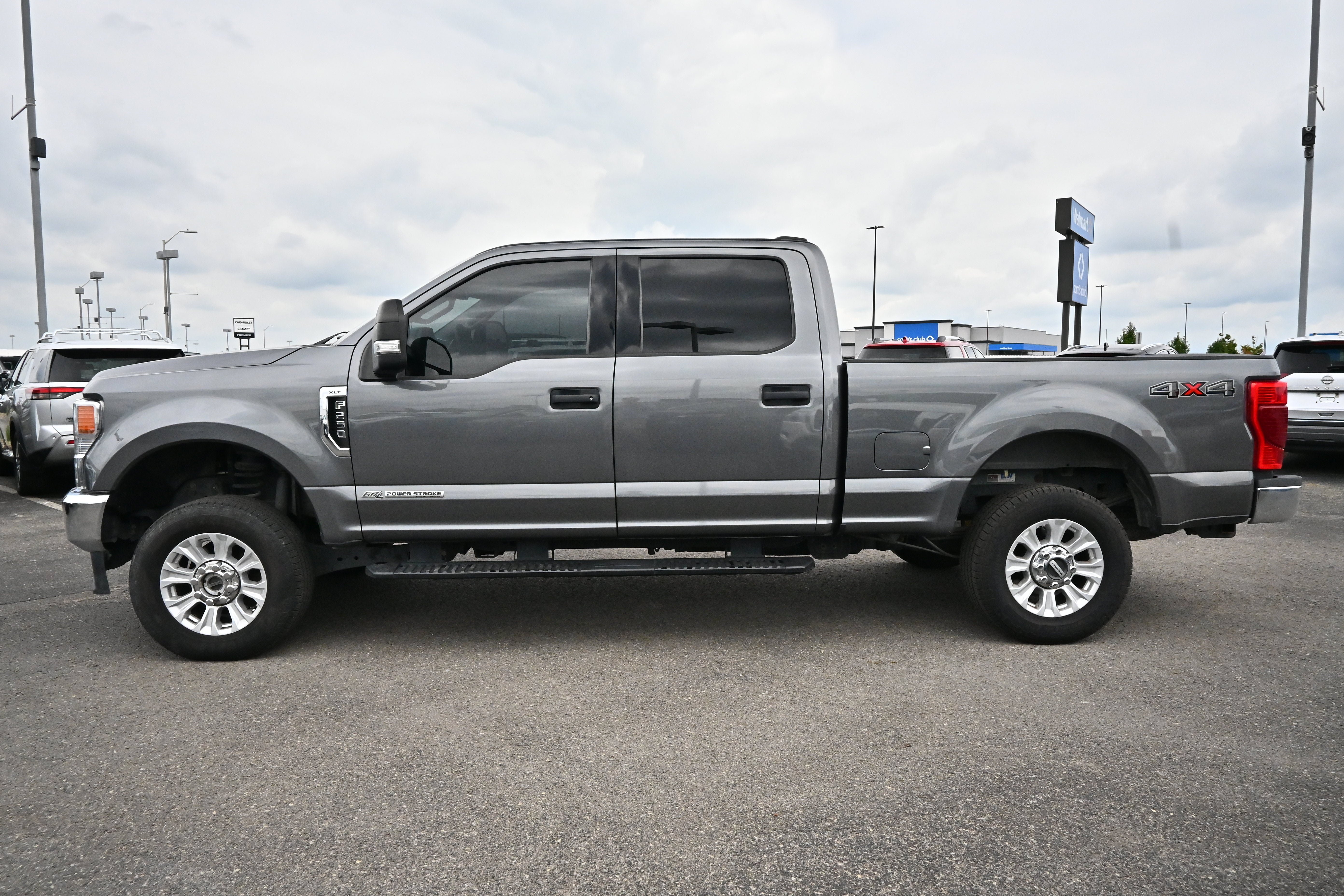 Used 2022 Ford F250 XLT AWD/4WD image 5