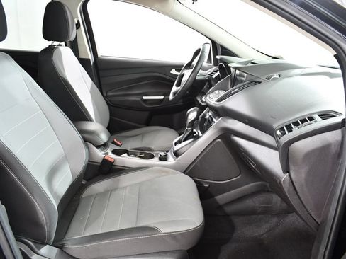 Used 2016 Ford Escape SE w/ Equipment Group 201A AWD/4WD image 10