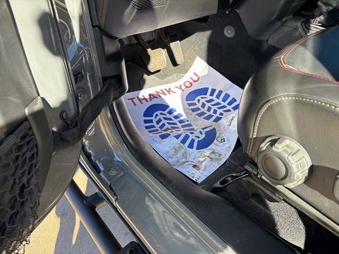 Used 2023 Jeep Gladiator Rubicon w/ LED Lighting Group image 16