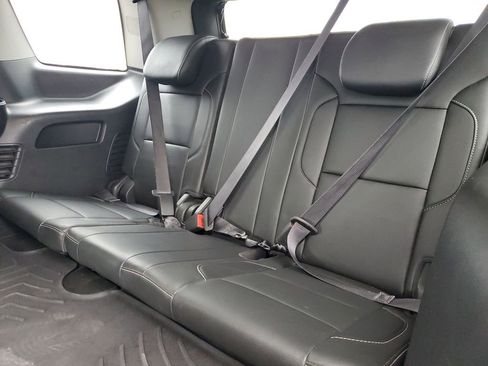 Used 2019 Chevrolet Tahoe LT w/ LT Signature Package image 13