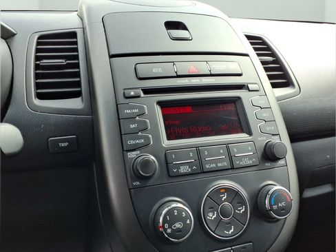 Used 2012 Kia Soul + FWD image 10