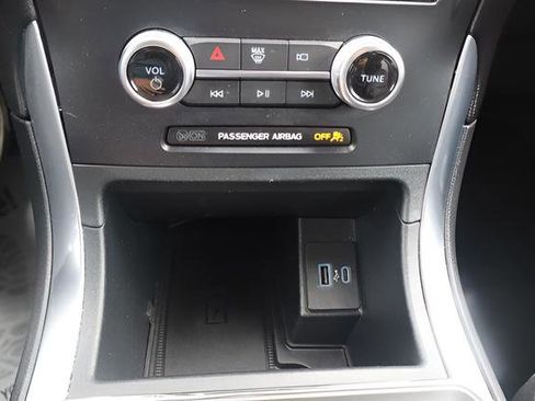 Used 2024 Ford Edge Titanium AWD/4WD image 13