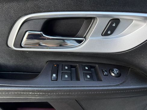 Used 2017 Chevrolet Equinox LT w/ Convenience Package FWD image 36