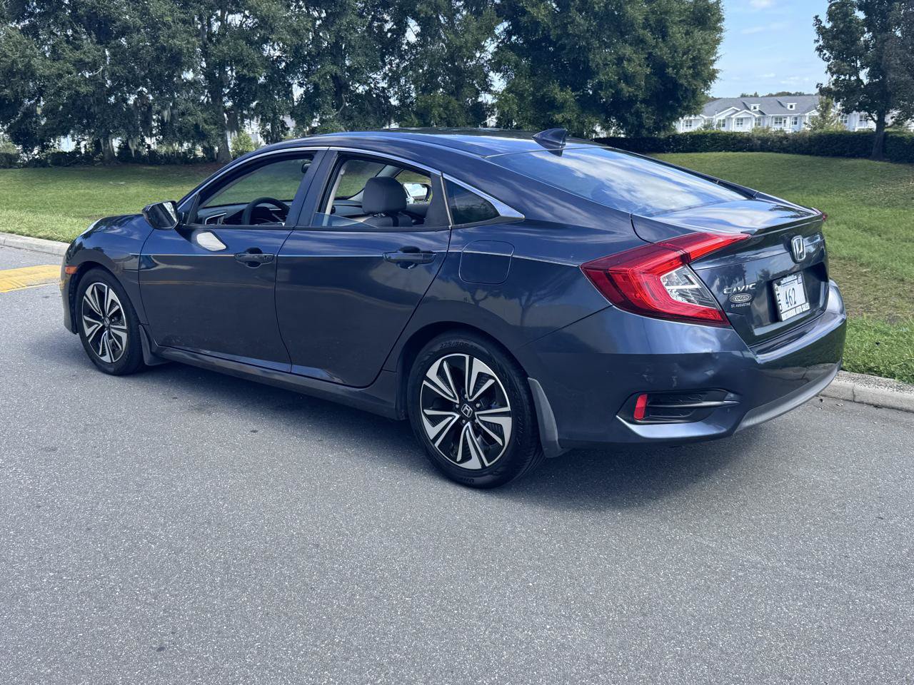 Used 2017 Honda Civic EX-T image 9