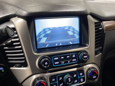 Used 2019 GMC Yukon XL Denali w/ Denali Ultimate Package AWD/4WD image 9