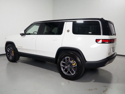 Used 2024 Rivian R1S AWD Adventure image 9