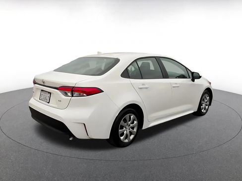Used 2025 Toyota Corolla LE image 15