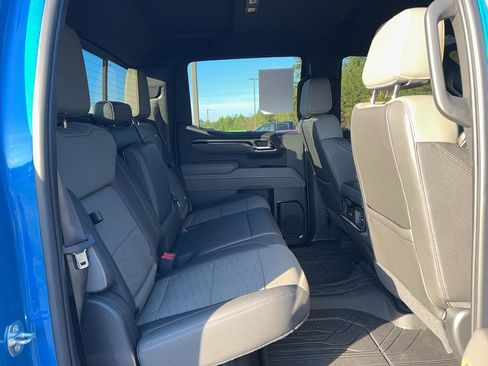 Used 2022 Chevrolet Silverado 1500 ZR2 image 26