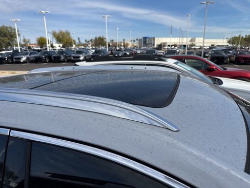 Used 2020 Cadillac XT4 Premium Luxury image 5