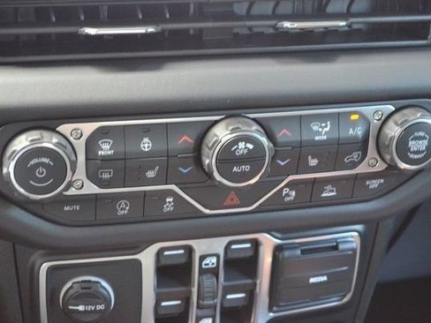 New 2026 Jeep Wrangler Unlimited Sahara AWD/4WD image 28