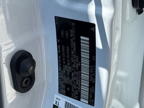 Certified 2024 Toyota Highlander XSE FWD image 38