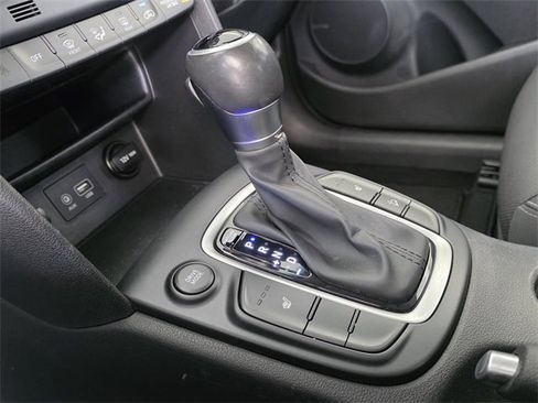 Used 2019 Hyundai Kona Limited image 21