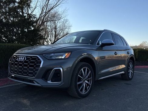 Used 2024 Audi SQ5 Premium w/ Convenience Package image 10