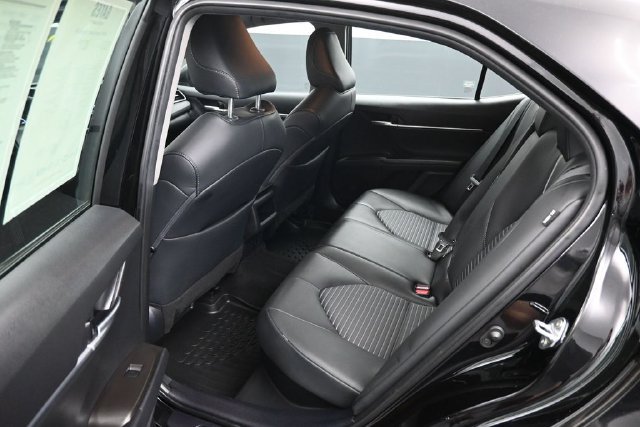 Used 2024 Toyota Camry SE w/ Convenience Package FWD image 10