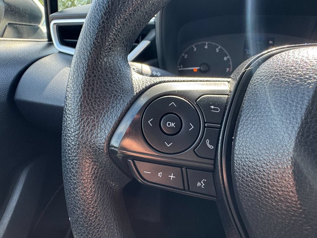 Used 2024 Toyota Corolla LE FWD image 30
