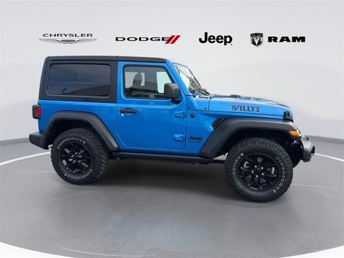 Used 2022 Jeep Wrangler Willys image 2