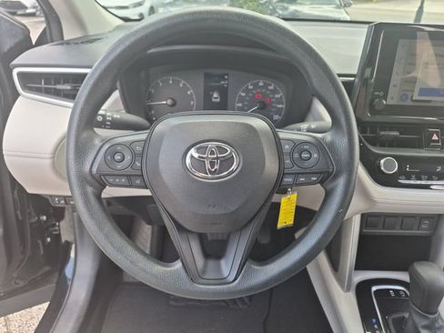 Used 2023 Toyota Corolla Cross L FWD image 12