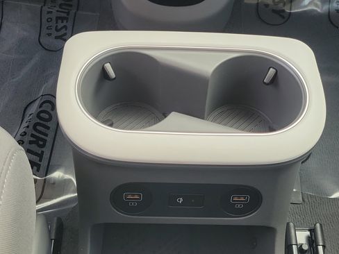 Certified 2024 Hyundai Ioniq 5 SEL image 17