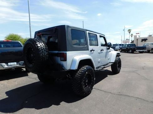 Used 2007 Jeep Wrangler Unlimited Sahara image 6