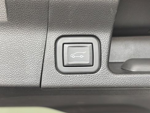 Used 2023 GMC Acadia SLT w/ Elevation Edition AWD/4WD image 23